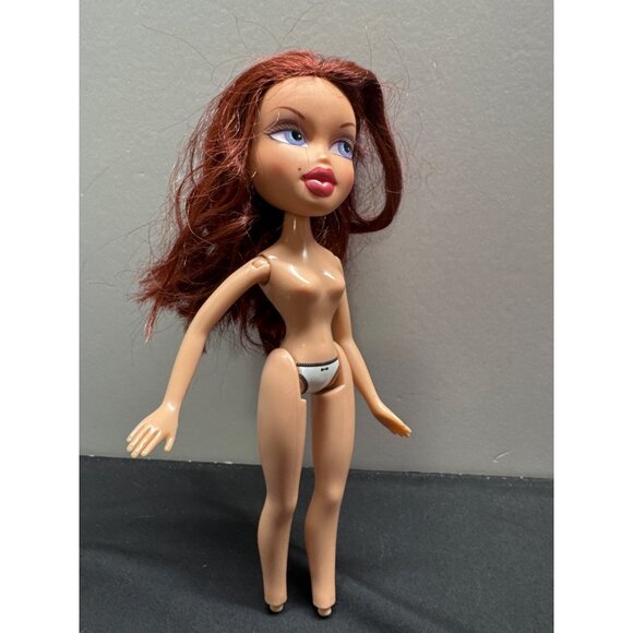 Bratz Doll  2001 MGA Entertainment Red Hair Blue Eyes Vintage Collectible Toy - Picture 1 of 6